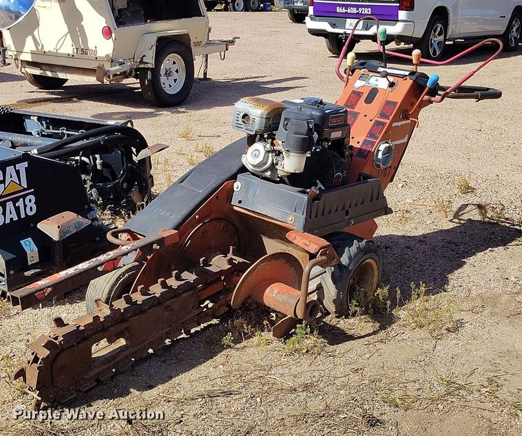 2006 Ditch Witch trencher - IP9729