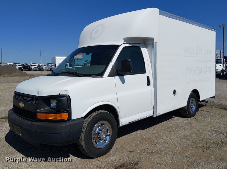 2014 Chevrolet Express G3500 delivery van - NU9748