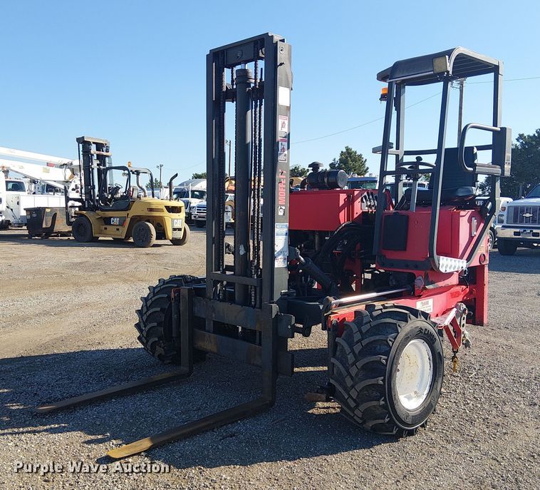 2003 Moffett M5500 forklift - NU9772