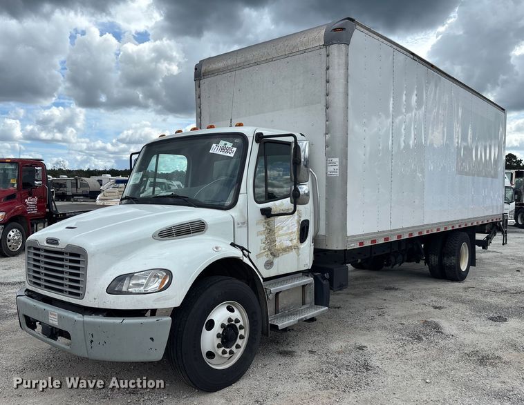 2018 Freightliner Business Class M2  box truck - YA1044