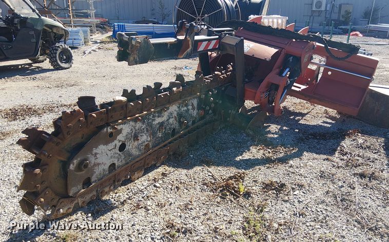 Ditch Witch H911 trencher - DJ7906