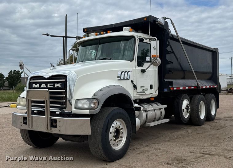 2007 Mack CTP713 dump truck - DP8907
