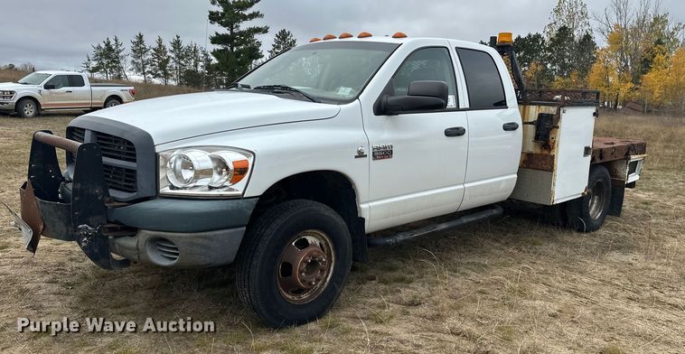 2008 Dodge Ram 3500 Quad Cab flatbed pickup truck - DW4330