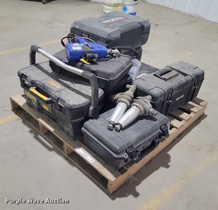 Assorted tools - DX6508