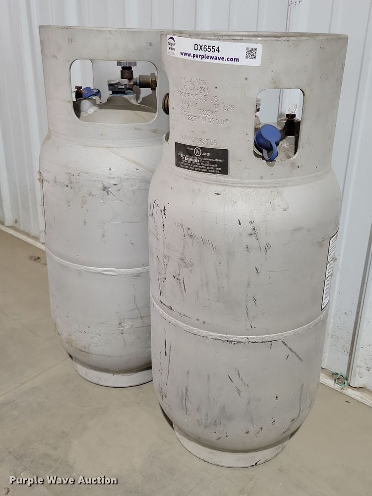 (2) forklift LPG tanks - DX6554