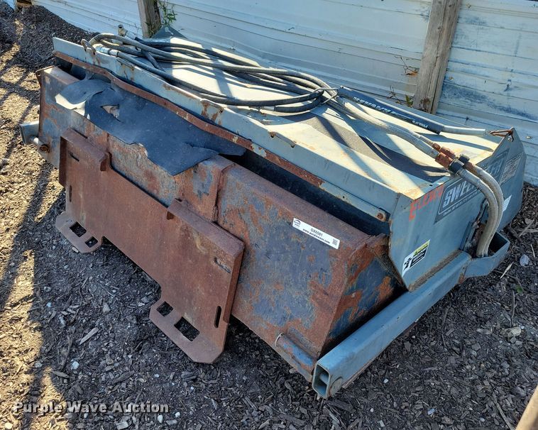 Sweepster skid steer sweeper - DX6581