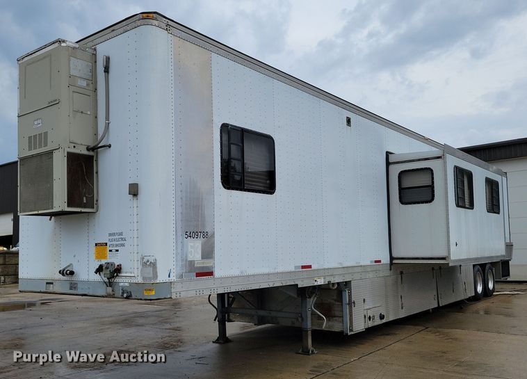 1997 Fruehauf FBHLP9 camper - DZ6611