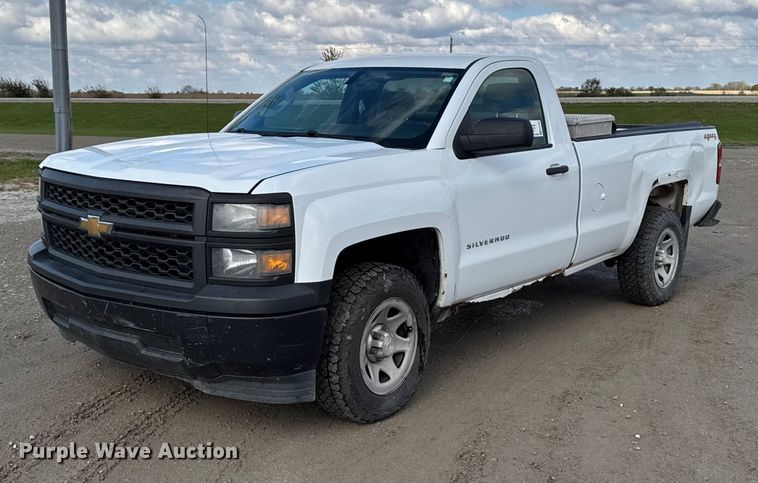 2015 Chevrolet Silverado 1500 pickup truck - EA1984
