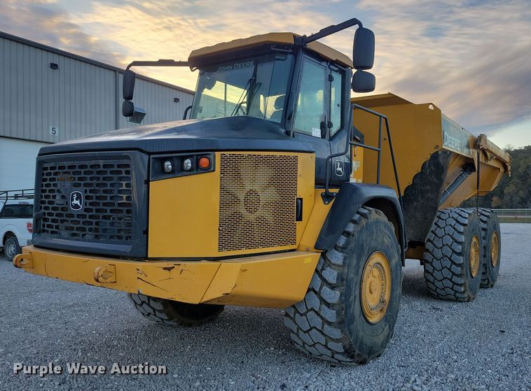 2016 John Deere 410E articulated haul truck - EA2667