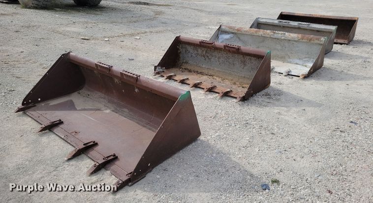 (5) skid steer buckets - EA2683