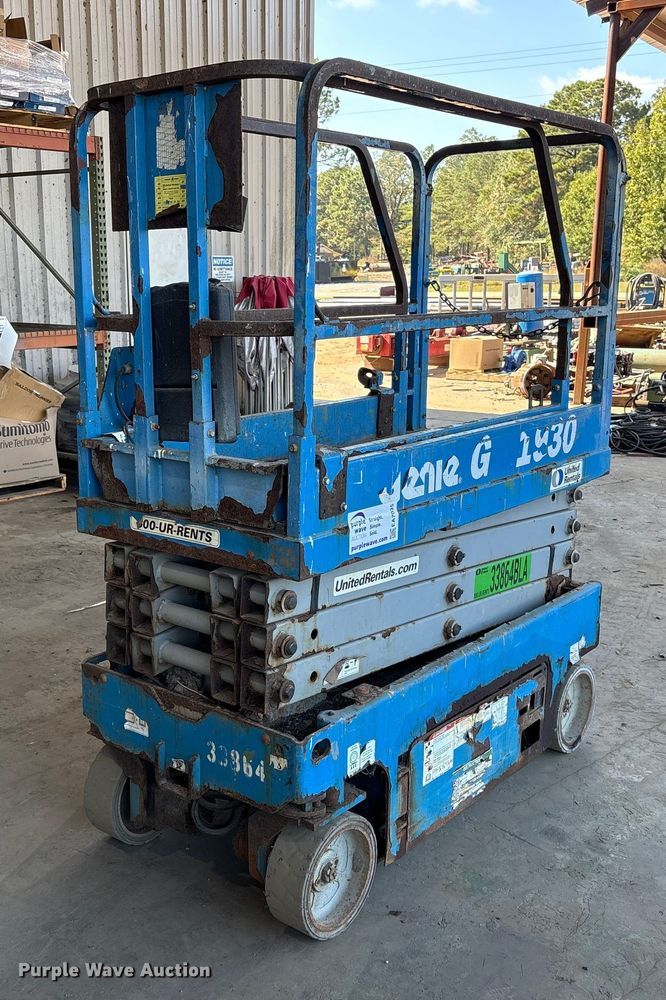 Genie 1930 scissor lift - EA7035
