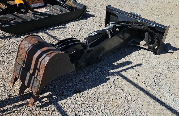 Skid steer backhoe - EB8410