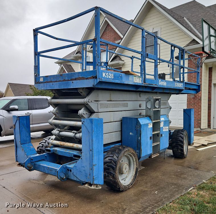 2004 Genie GS-5390 scissor lift - EB8420