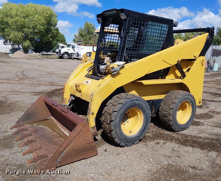 2005 Caterpillar 268B skid steer loader - EC1237