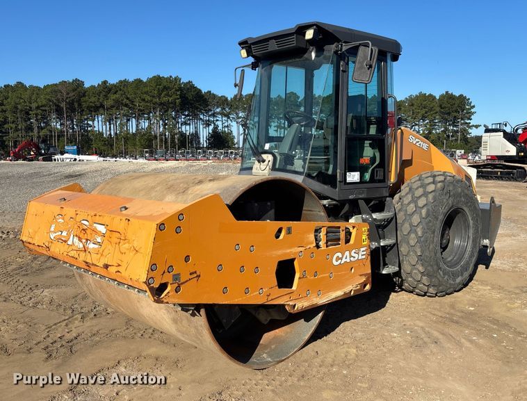 2020 Case SV211E single drum vibratory roller - EC3881