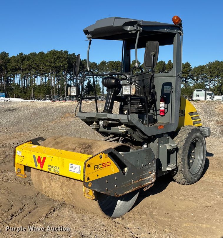 2020 Wacker Neuson RC50 single drum vibratory roller - EC3882