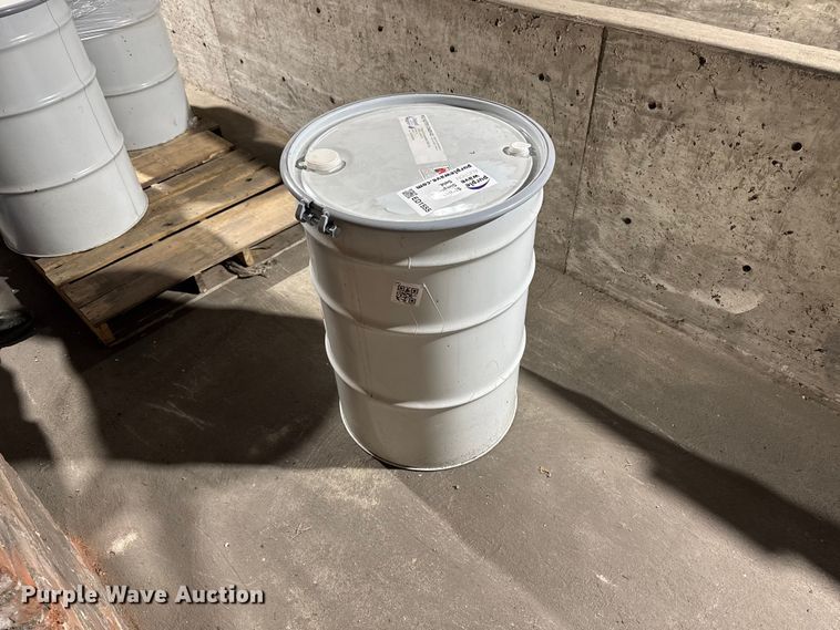(18) 55 gallon drums - ED1555