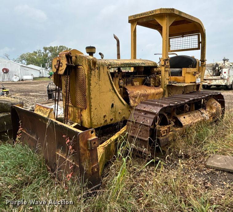 Caterpillar D6 dozer - EE4119