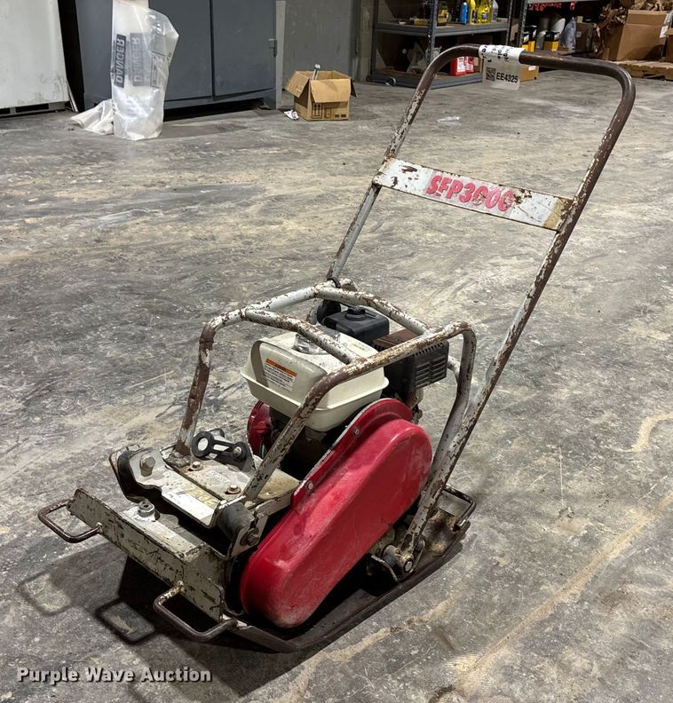 Stone SFP3000 plate compactor - EE4325