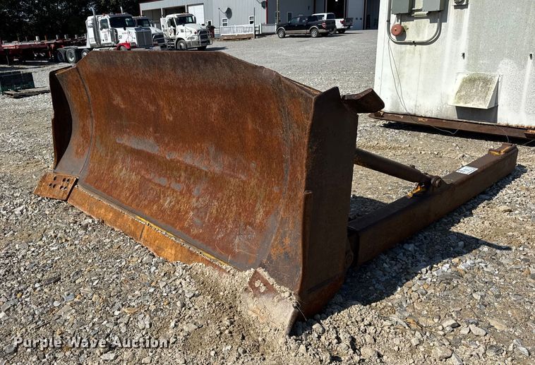 Komatsu D65-12 to D65-17 Dozer blade - EF2246