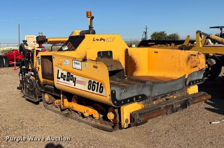 2013 Lee-Boy 8616 paver - EF6104