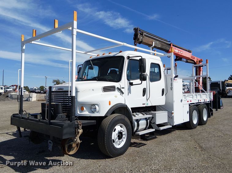 2007 Freightliner Business Class M2 Crew Cab crane truck - EG1677