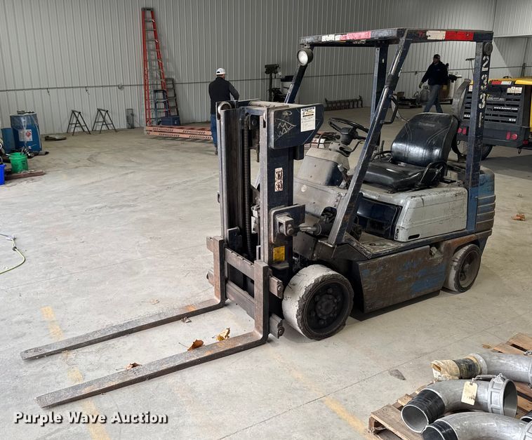 Komatsu FG25ST-11 forklift - EM2414