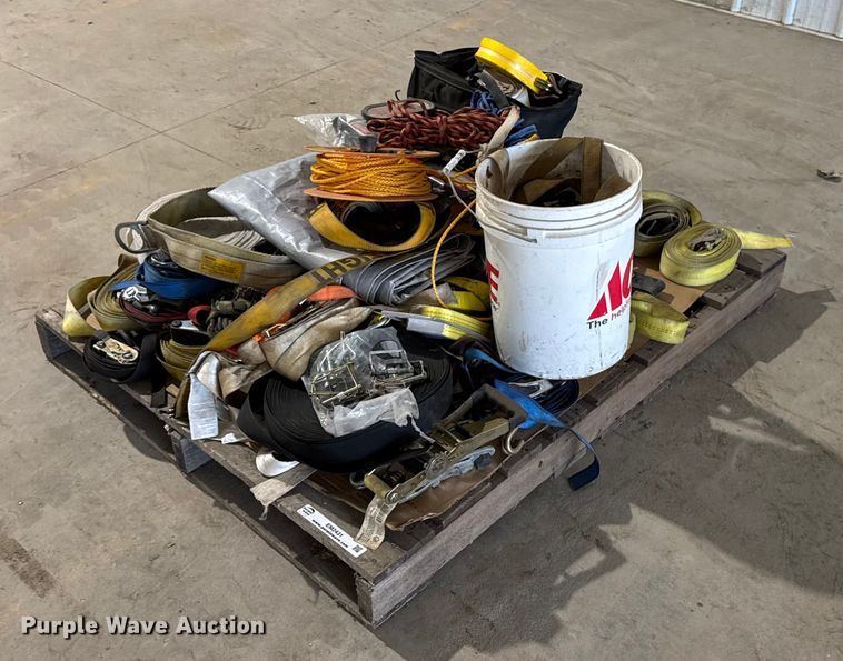 Assorted straps - EM2431