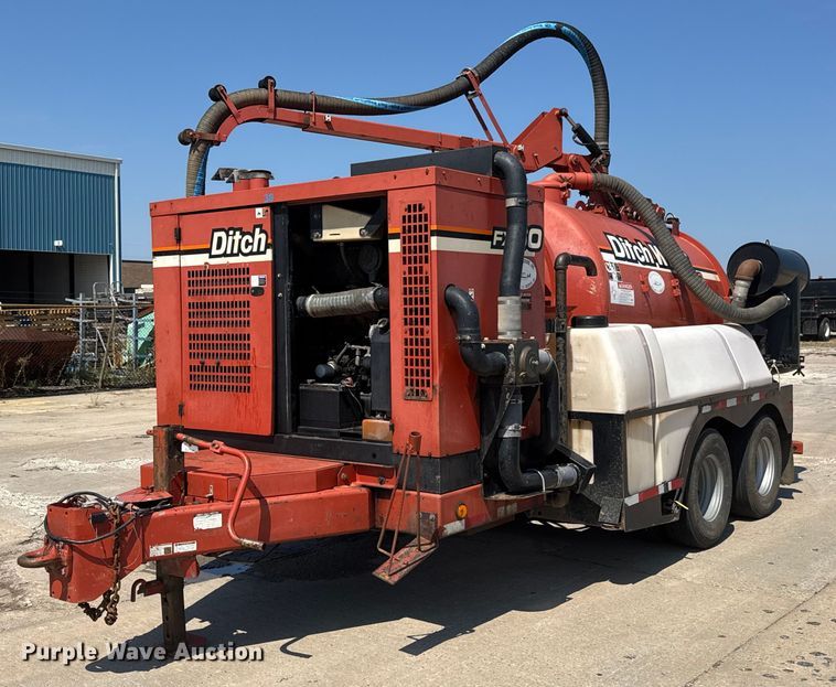 2013 Ditch Witch FX60 vacuum excavator - EM8092