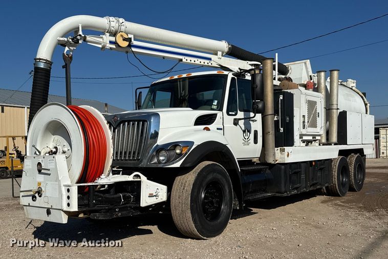 2009 International 7400 sewer jetter truck - EM8432