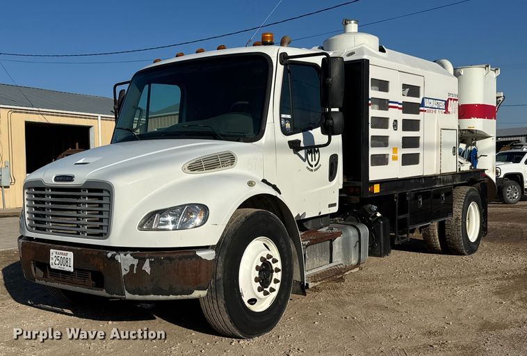 2012 Freightliner Business Class M2 hydrovac truck - EM8433