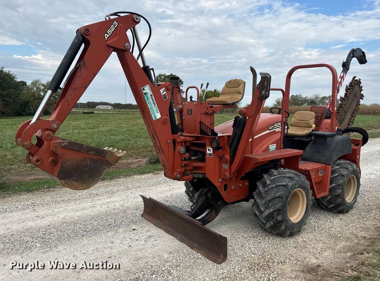 2005 Ditch Witch RT55 trencher - EN0557