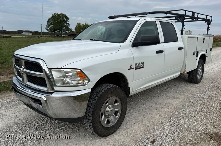 2016 RAM 2500 Crew Cab utility bed pickup truck - EN0563