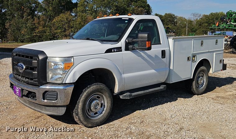 2012 Ford F350 Super Duty XL utility bed pickup truck - EO4716