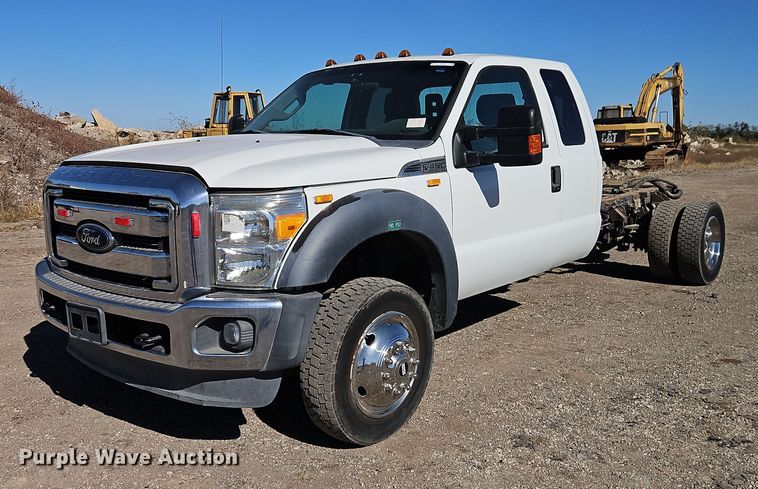 2013 Ford F450 Super Duty XLT truck cab and chassis - EO4731