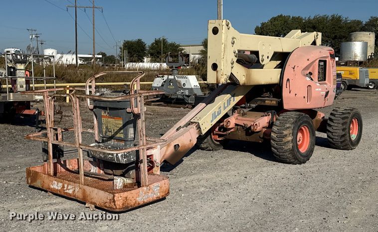2000 JLG 450A boom lift - EP0732