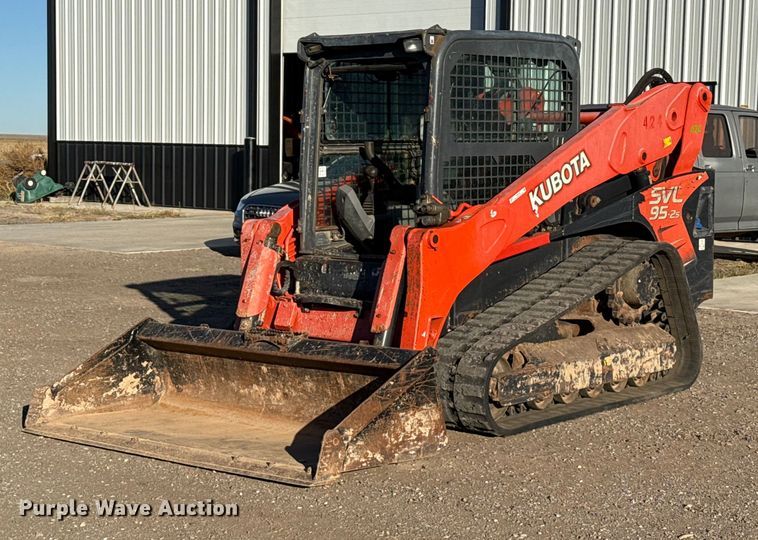 Kubota SVL95-2S tracked skid steer loader - EP0745