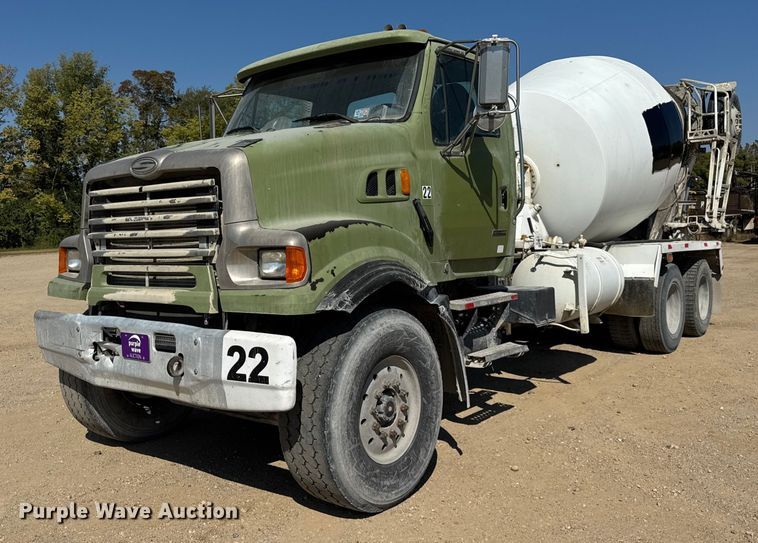 2009 Sterling L-Line ready mix truck - ER0055