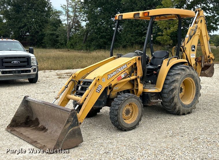 2004 John Deere 110 backhoe - ET3338