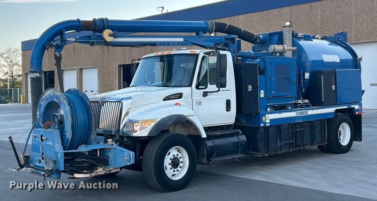2004 International 7400 sewer jetter truck - ET3355