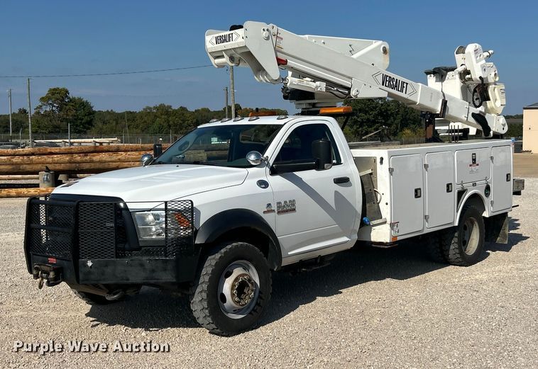 2018 RAM 5500HD bucket truck - ET3376