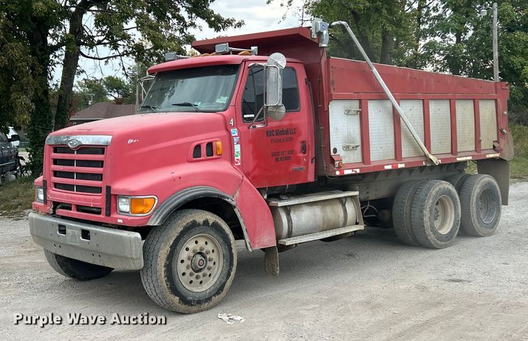 2000 Sterling Truck LT8500  - ET3380