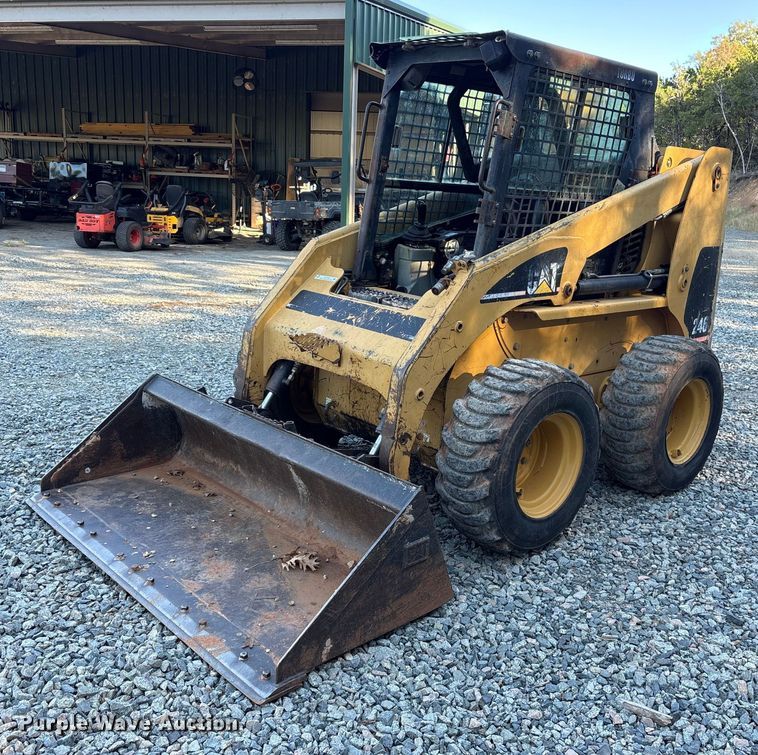2003 Caterpillar 246 skid steer loader - ET7134