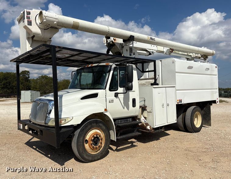 2007 International 4300 forestry bucket truck - ET7173