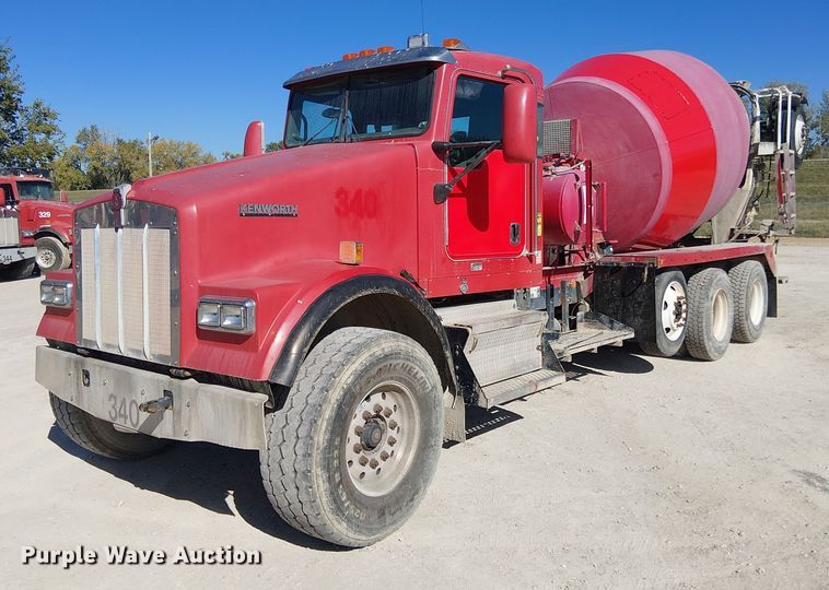 2009 Kenworth W900 ready mix truck - EV5367