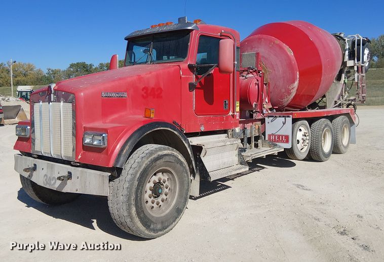 2009 Kenworth W900 ready mix truck - EV5368