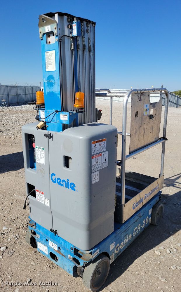 2015 Genie GR20 vertical lift - YA1206