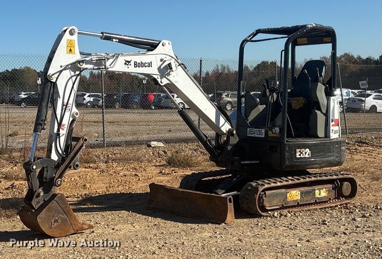 2017 Bobcat E32I mini excavator - YA1248