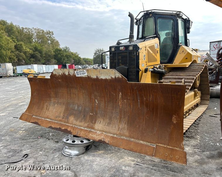 2021 Caterpillar D5 LGP dozer - YA1349