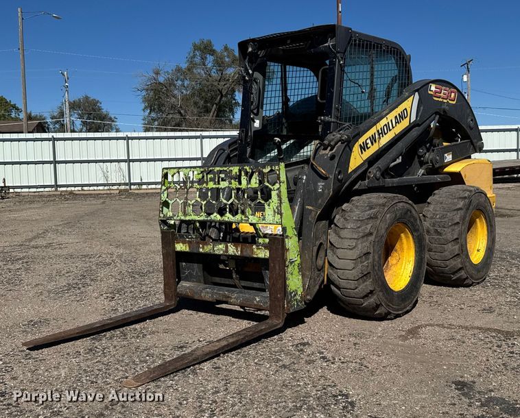 2012 New Holland L230 skid steer loader - YA1377